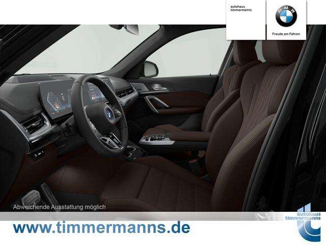 BMW iX1 xDrive30 (Bild 3/6)