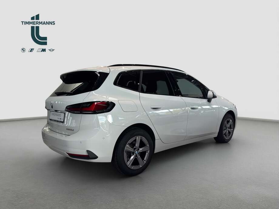 BMW 223 Active Tourer (Bild 6/22)