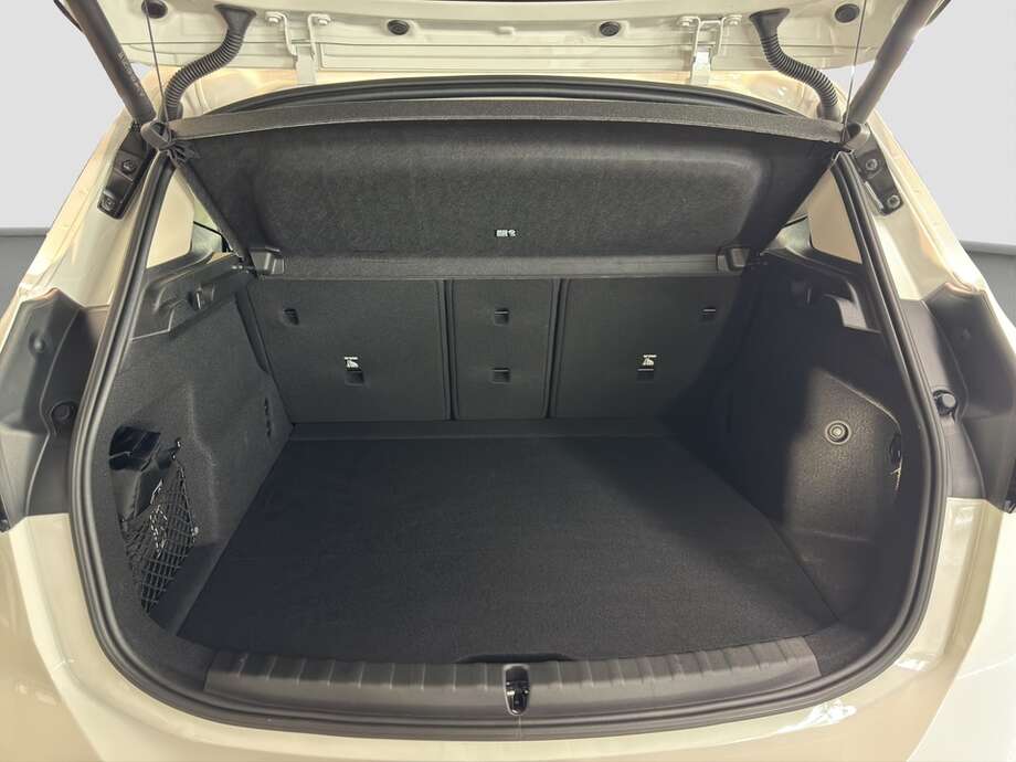 BMW 223 Active Tourer (Bild 15/22)