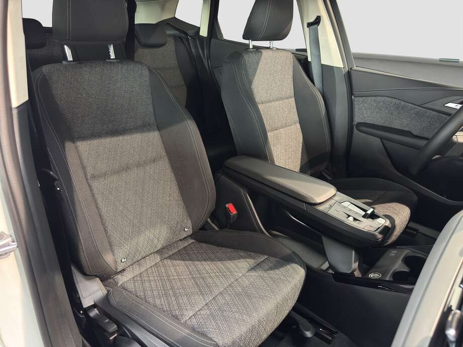 BMW 223 Active Tourer (Bild 16/22)