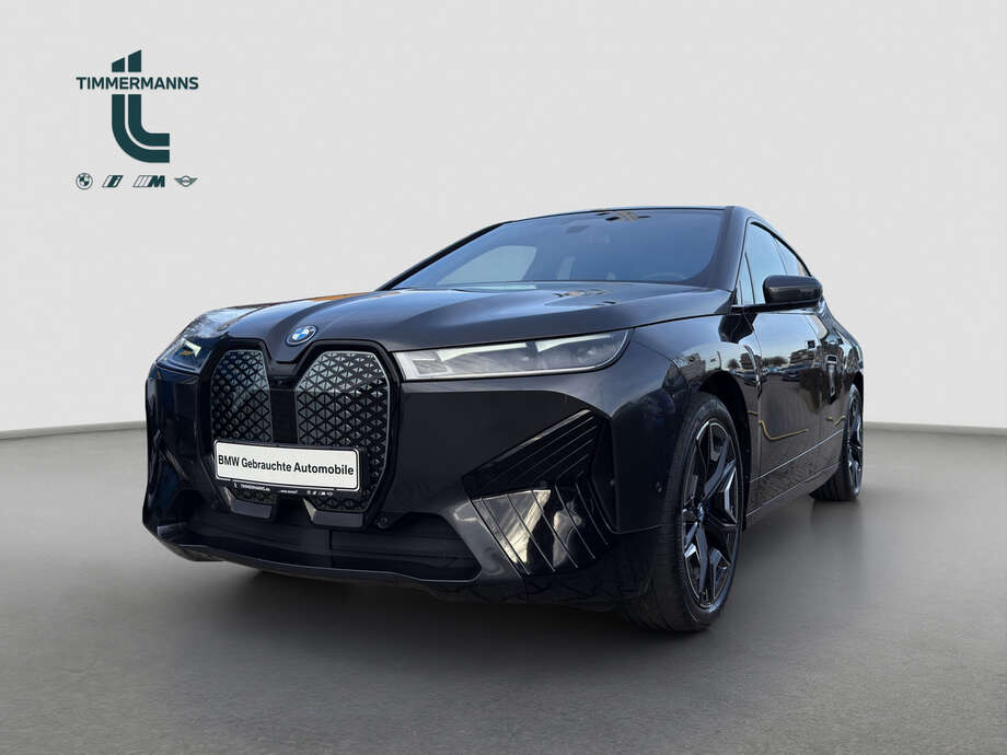 BMW iX (Bild 1/16)
