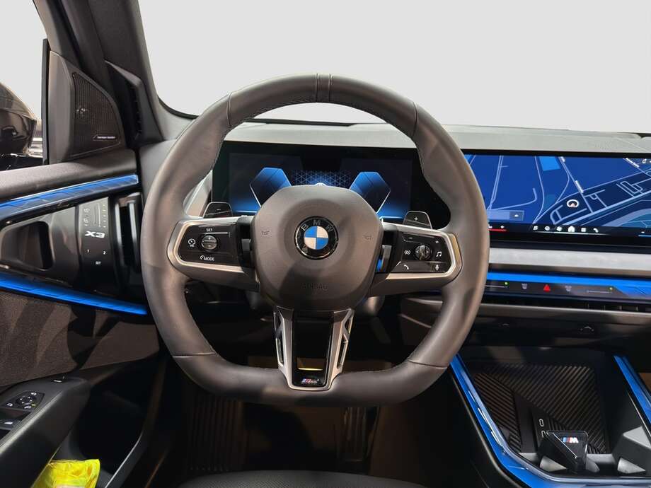 BMW X3 (Bild 12/15)