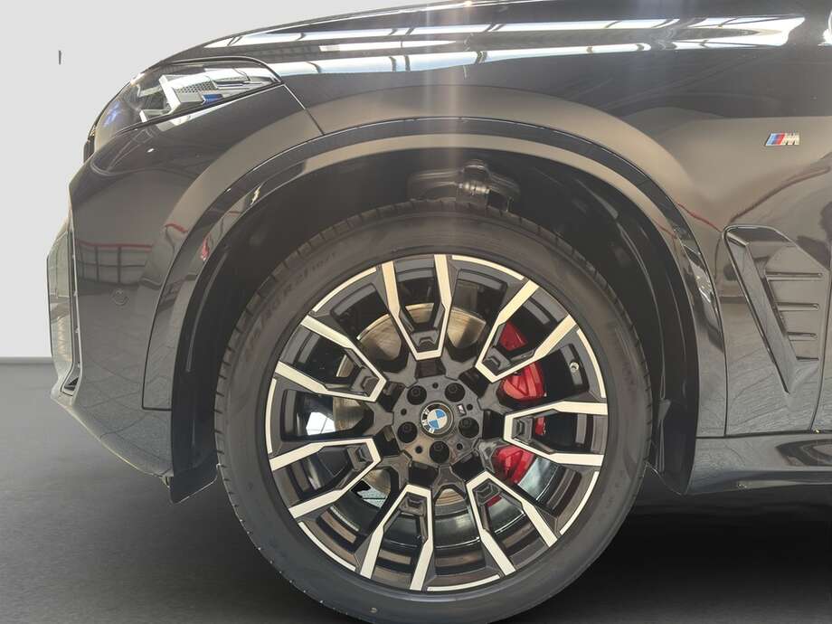 BMW X5 (Bild 9/17)