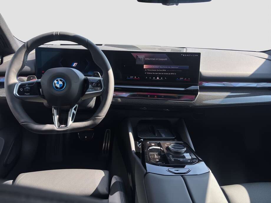 BMW 530e Touring (Bild 13/18)