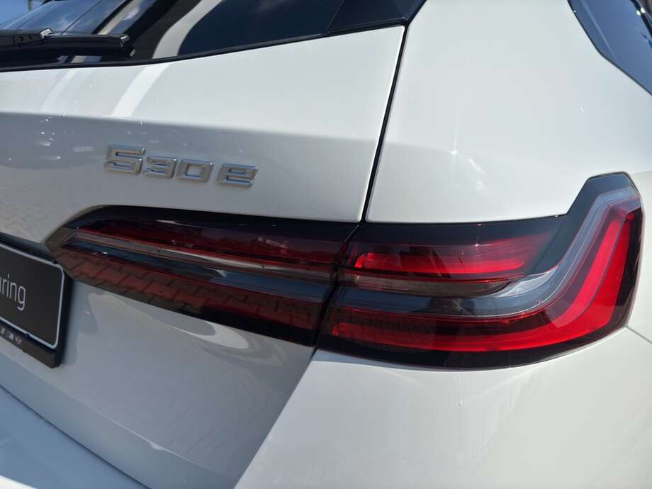 BMW 530e Touring (Bild 16/18)