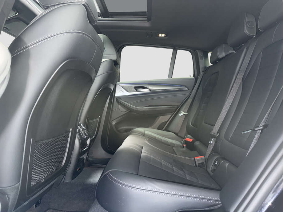 BMW X4 (Bild 15/16)