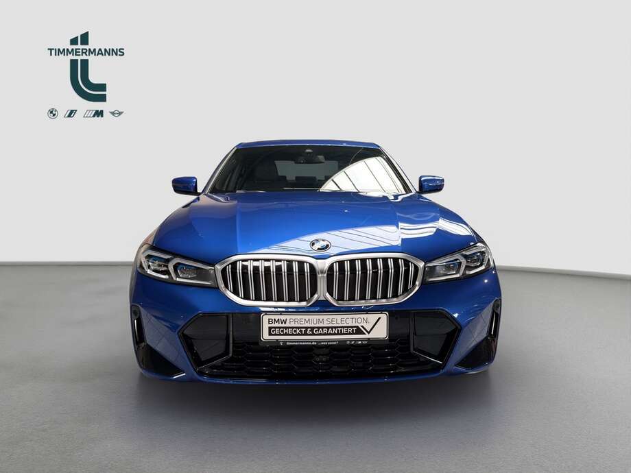 BMW 320i (Bild 9/19)
