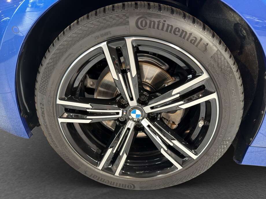 BMW 320i (Bild 10/19)