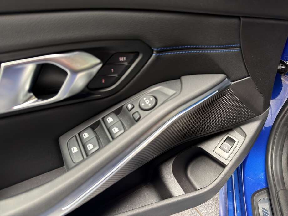 BMW 320i (Bild 19/19)