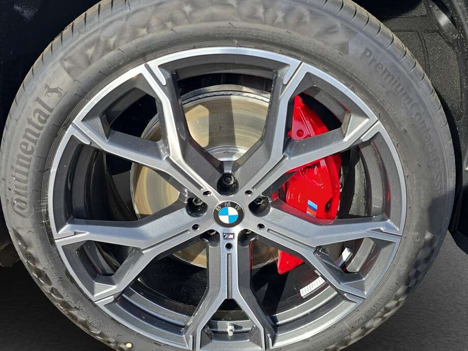 BMW X5 (Bild 9/19)