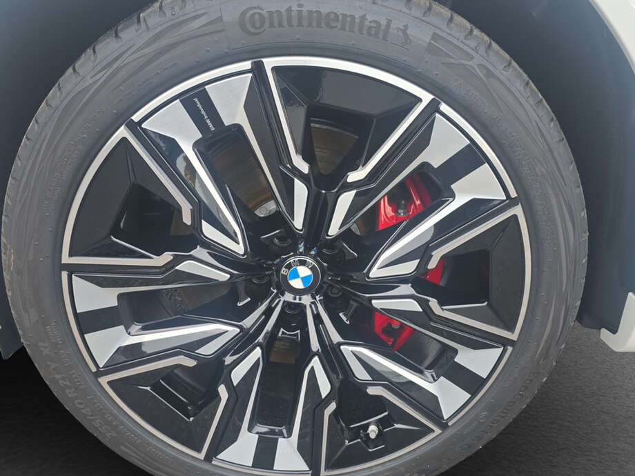 BMW X3 (Bild 9/17)