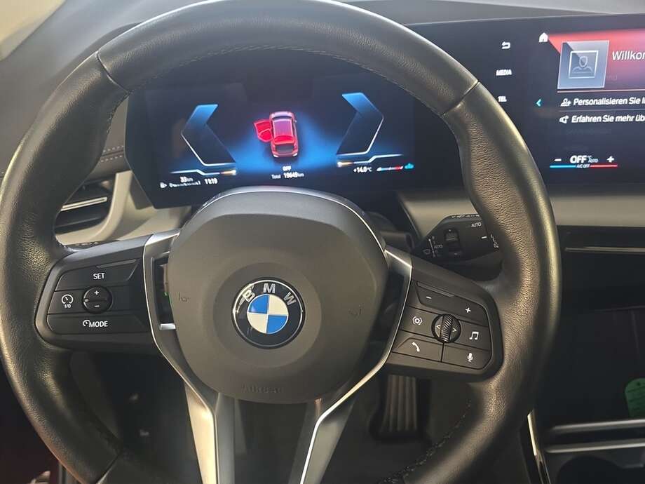 BMW 218 Active Tourer (Bild 12/18)