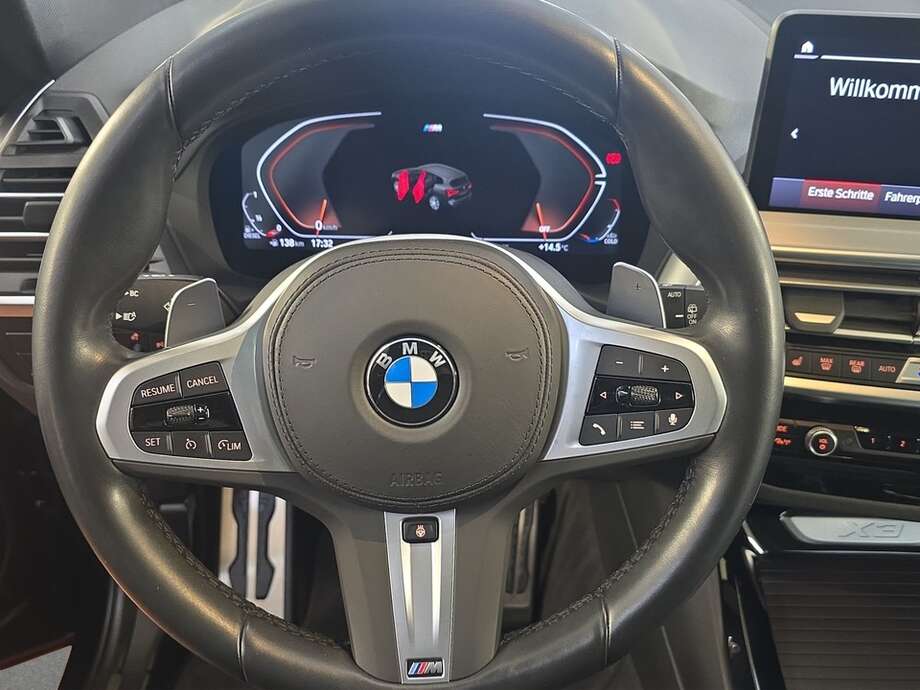 BMW X3 (Bild 12/18)