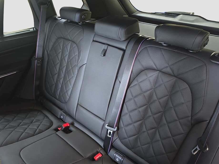 BMW X5 (Bild 14/18)