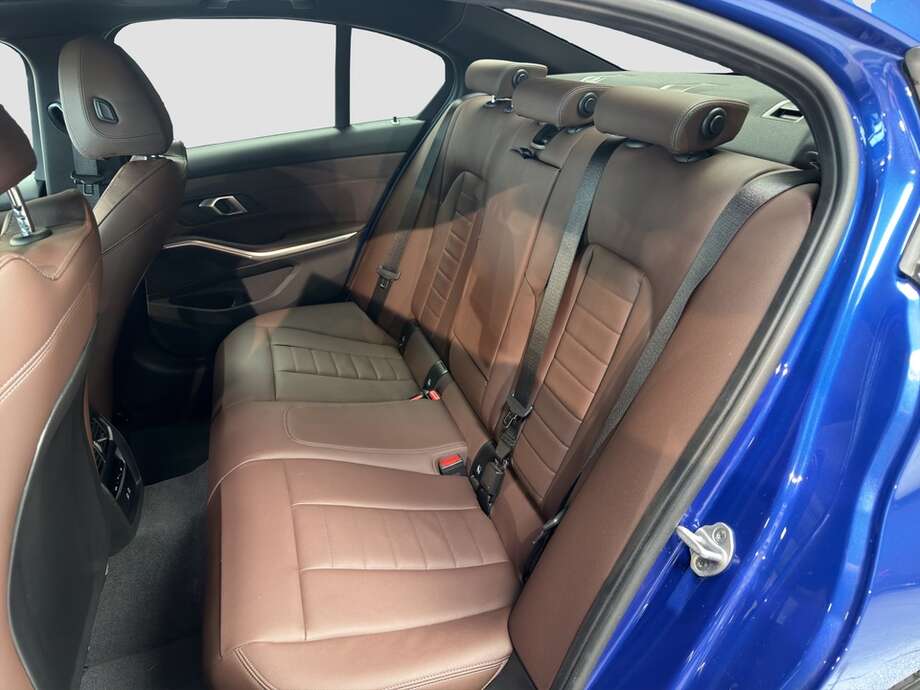 BMW M340d xDrive Auto (Bild 15/18)