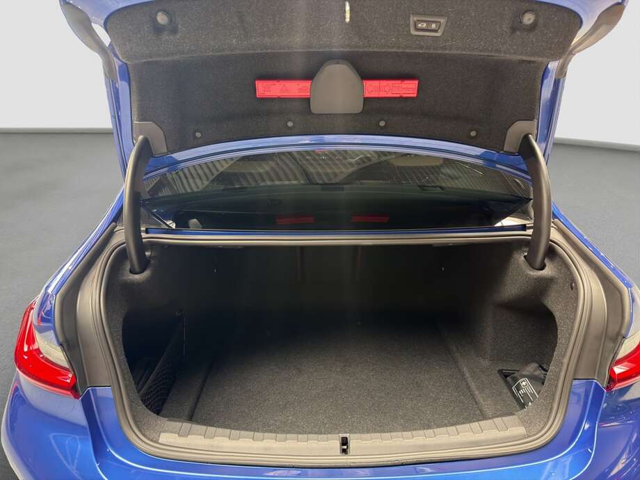 BMW M340d xDrive Auto (Bild 16/18)