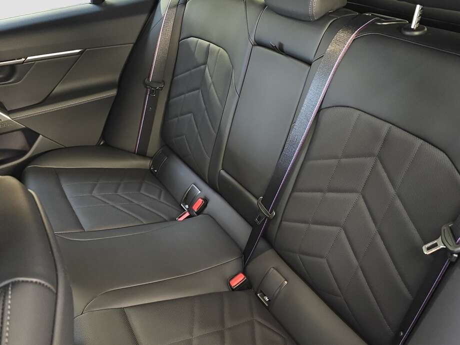 BMW 520d (Bild 14/19)