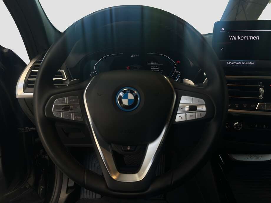 BMW X3 (Bild 11/17)