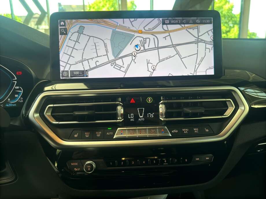 BMW X3 (Bild 16/17)