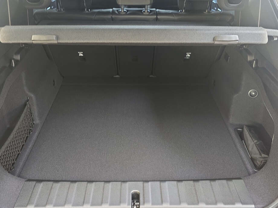 BMW iX2 eDrive20 (Bild 15/18)