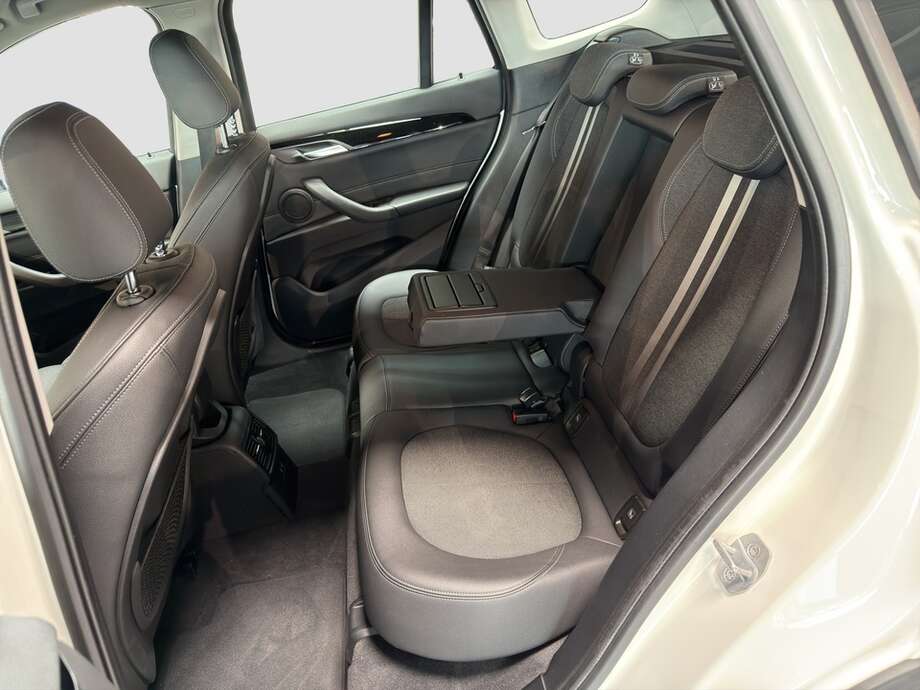 BMW X1 (Bild 13/15)