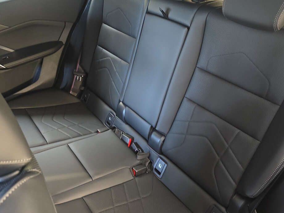 BMW iX2 eDrive20 (Bild 14/18)