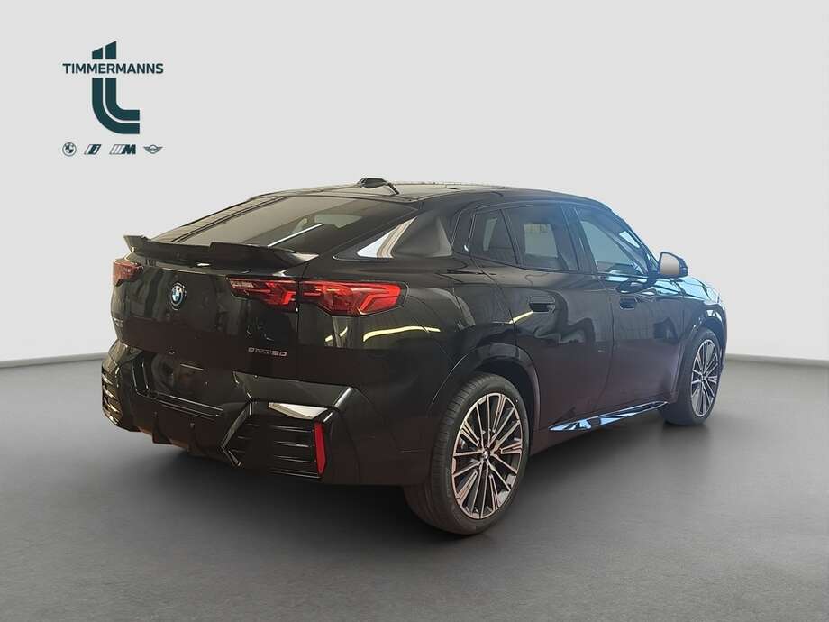 BMW iX2 eDrive20 (Bild 5/18)