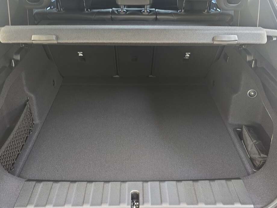 BMW iX2 eDrive20 (Bild 15/18)