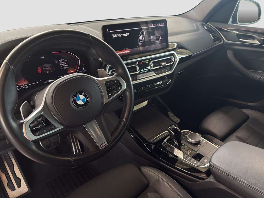 BMW X3 (Bild 12/18)