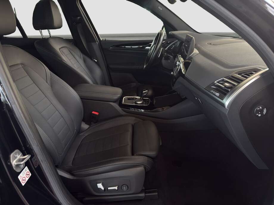 BMW X3 (Bild 15/18)