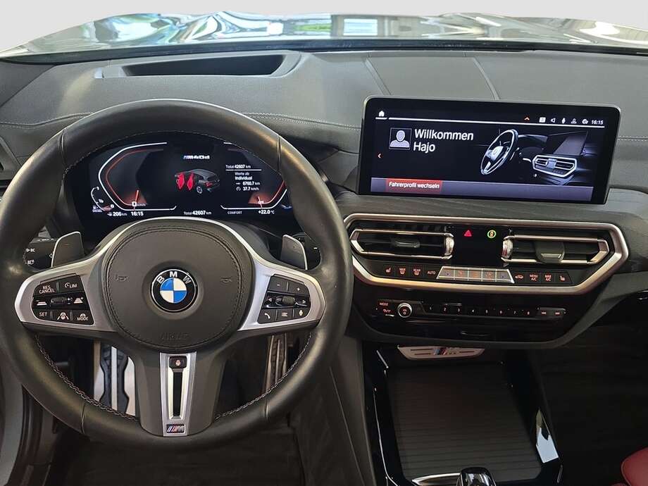 BMW X3 (Bild 12/18)
