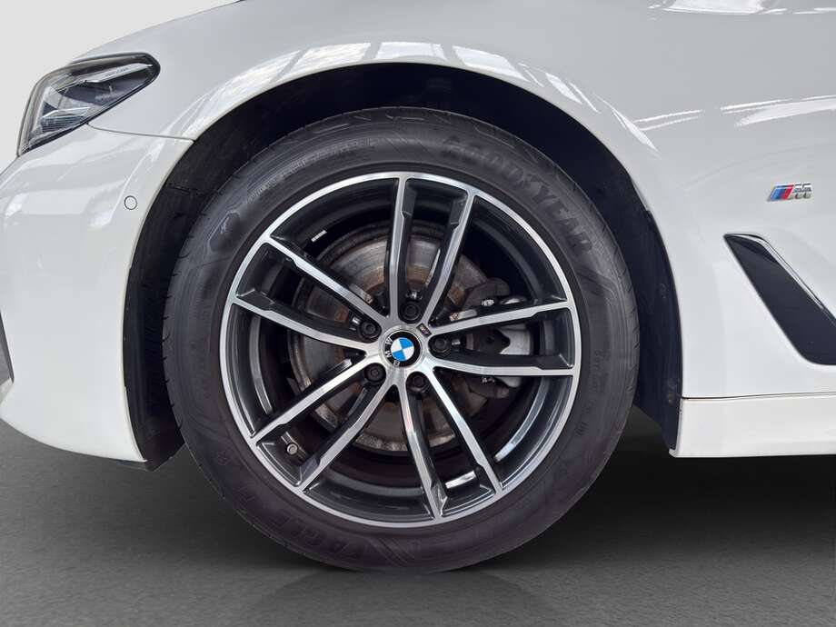 BMW 520d (Bild 10/23)