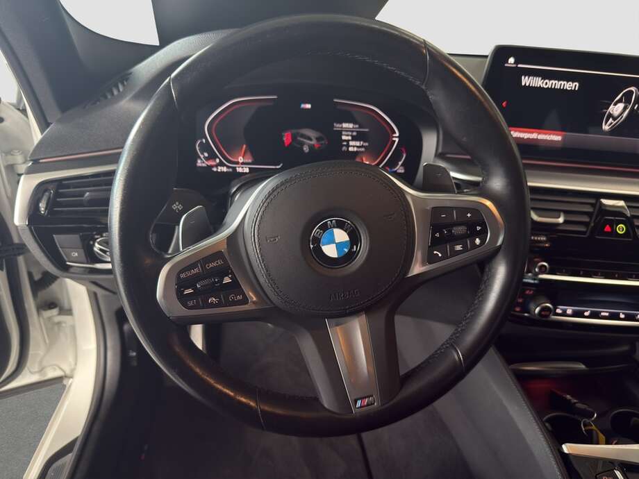 BMW 520d (Bild 13/23)