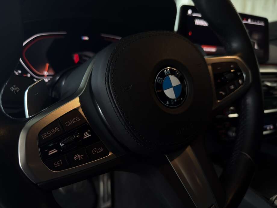 BMW 520d (Bild 22/23)