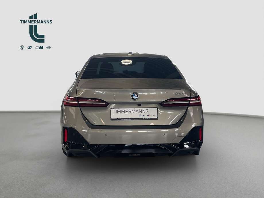 BMW 520i (Bild 4/16)
