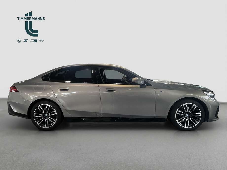 BMW 520i (Bild 6/16)