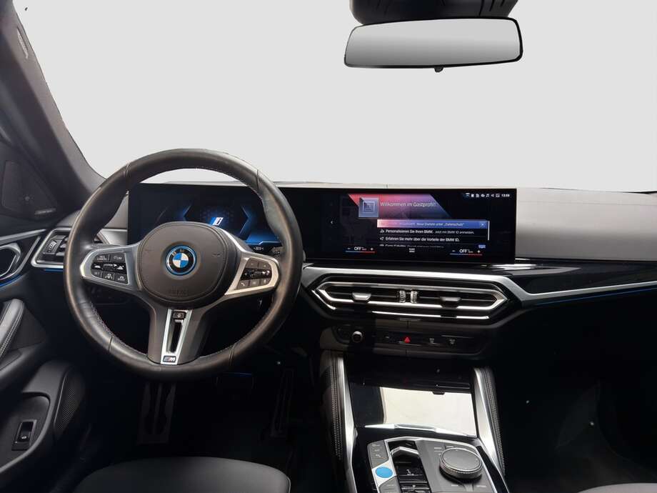 BMW i4 (Bild 13/18)