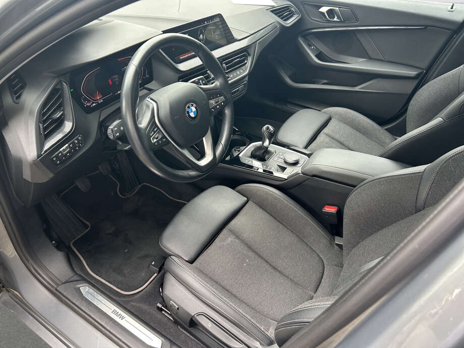 BMW 116i (Bild 6/8)