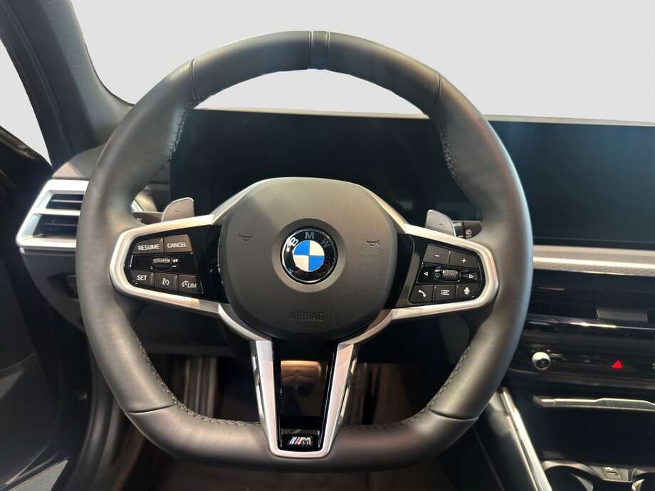 BMW 320d (Bild 9/15)