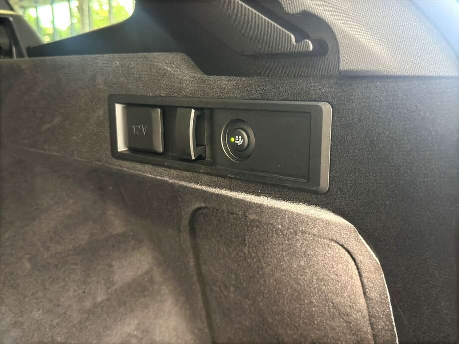 BMW 320d (Bild 15/15)