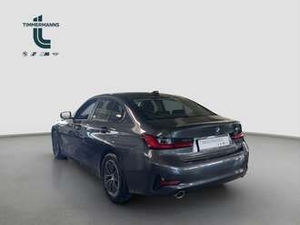 BMW 320 (Bild 2/13)