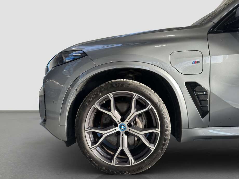 BMW X5 (Bild 9/19)