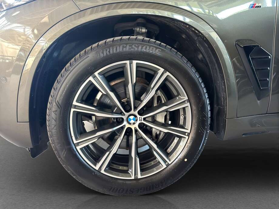 BMW X5 (Bild 8/15)