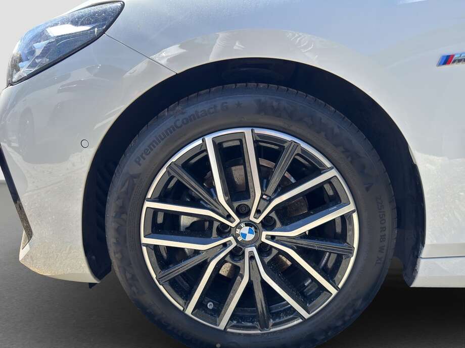 BMW 220 Active Tourer (Bild 6/18)