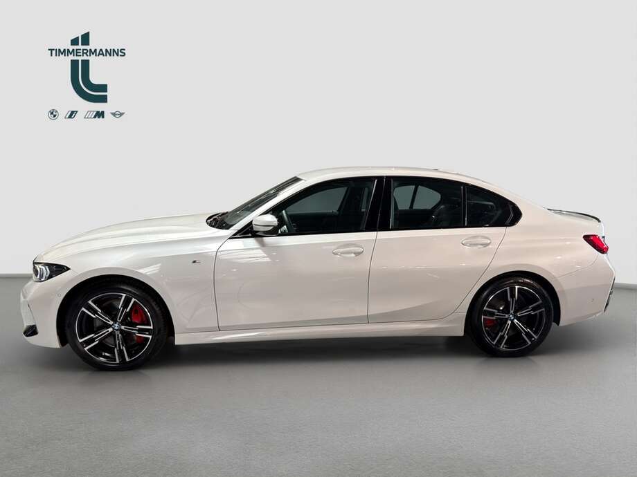 BMW 318i (Bild 2/18)