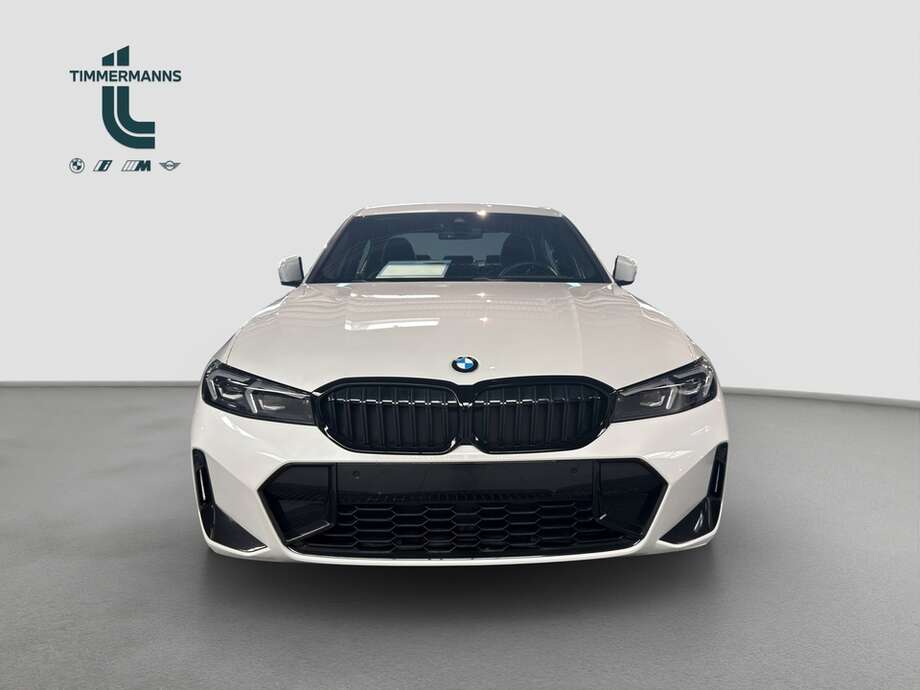 BMW 318i (Bild 8/18)