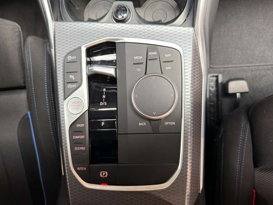 BMW 318i (Bild 17/18)