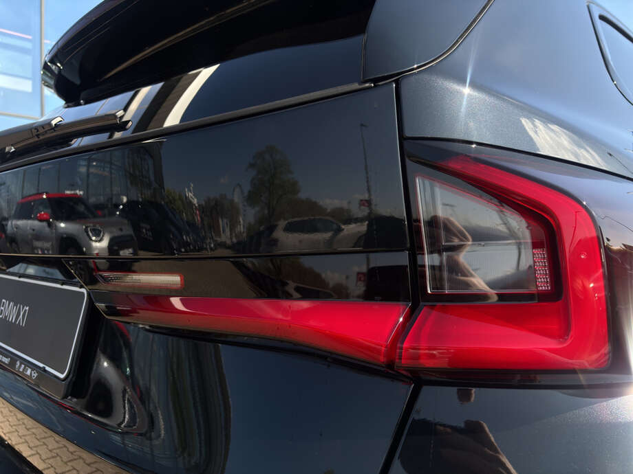 BMW X1 (Bild 17/18)
