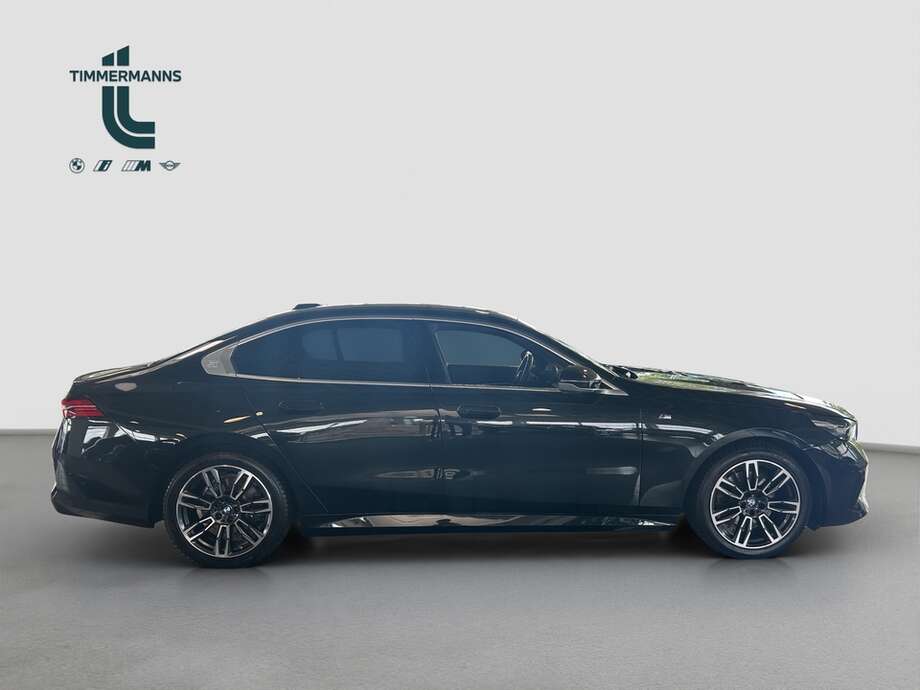 BMW 520d xDrive (Bild 6/17)