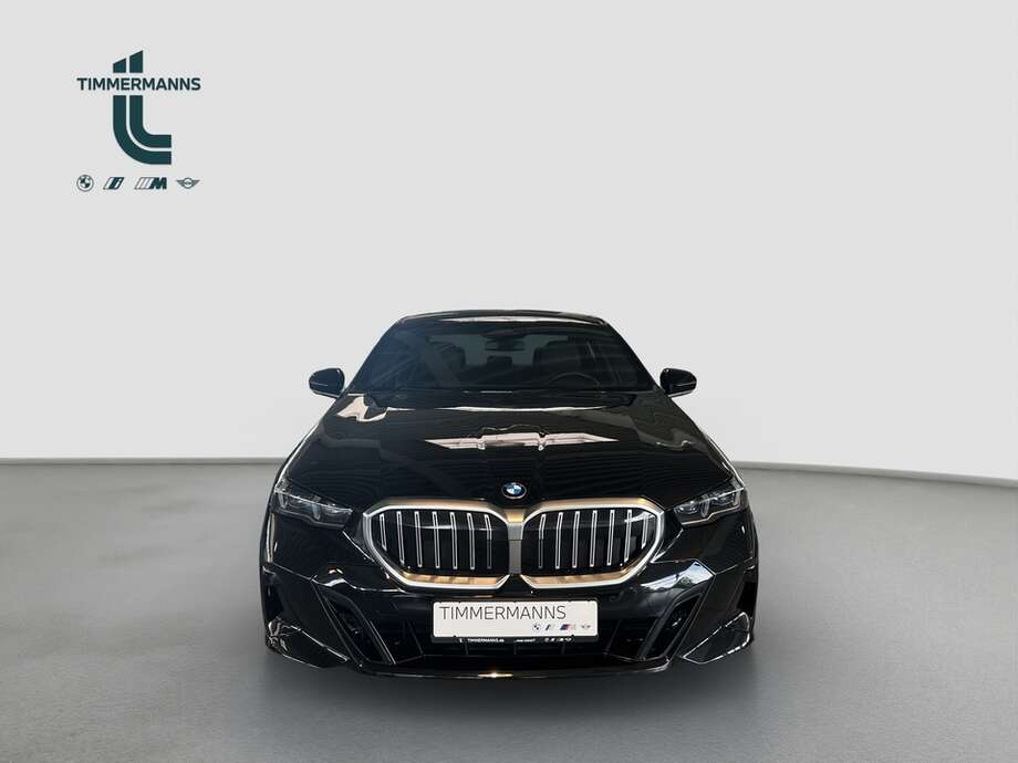 BMW 520d xDrive (Bild 8/17)